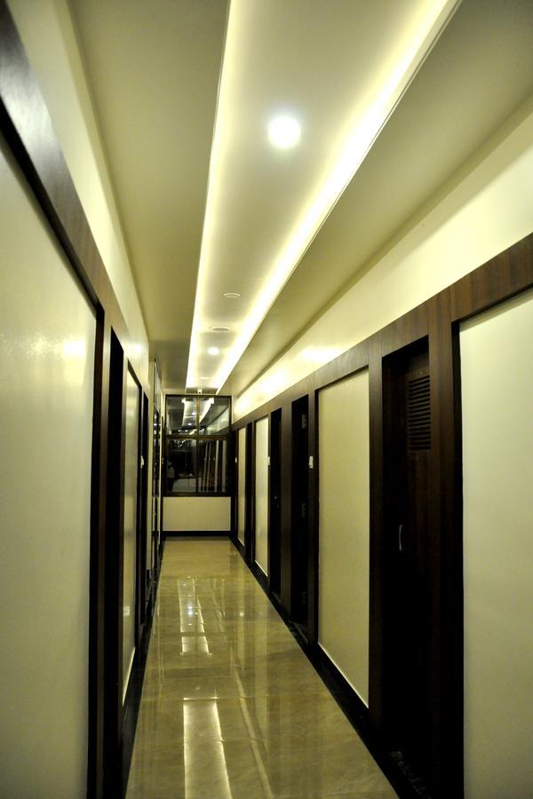 Hotel Gulmohar Pride Ahmednagar Esterno foto